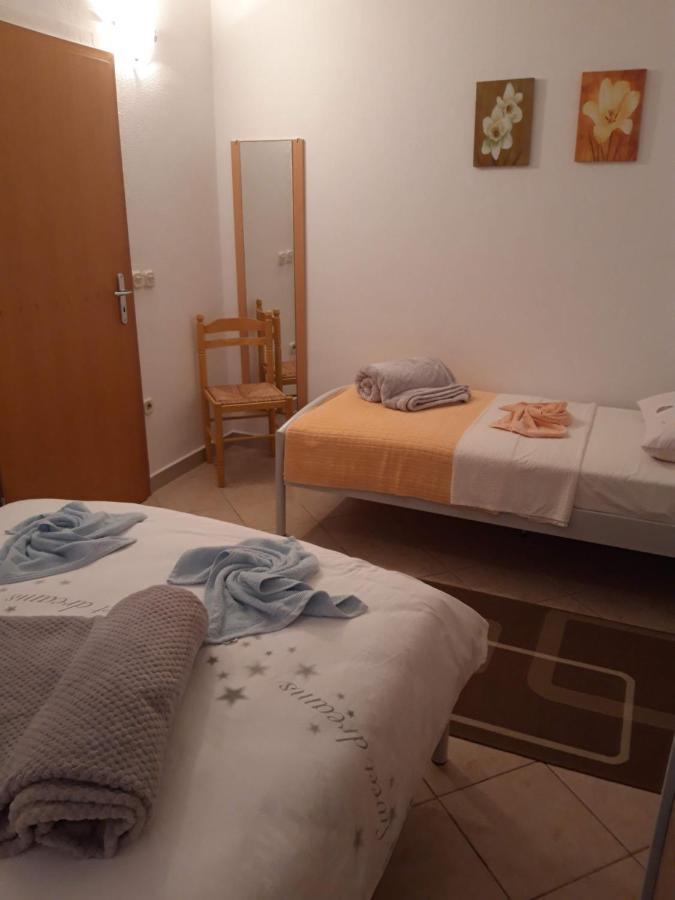 Apartment Perla Pirovac Bagian luar foto