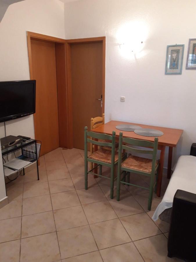 Apartment Perla Pirovac Bagian luar foto