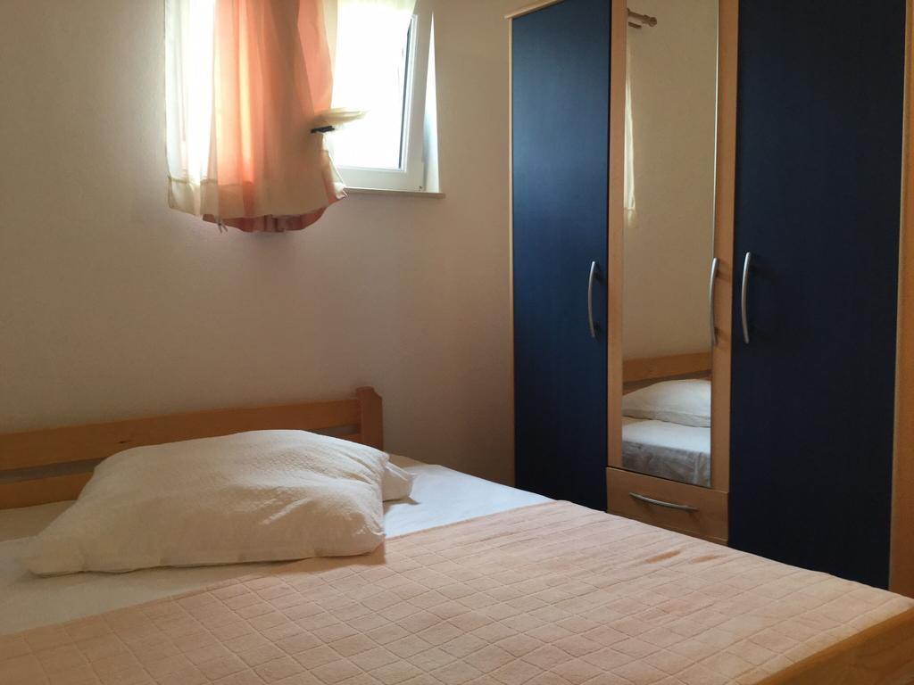 Apartment Perla Pirovac Ruang foto